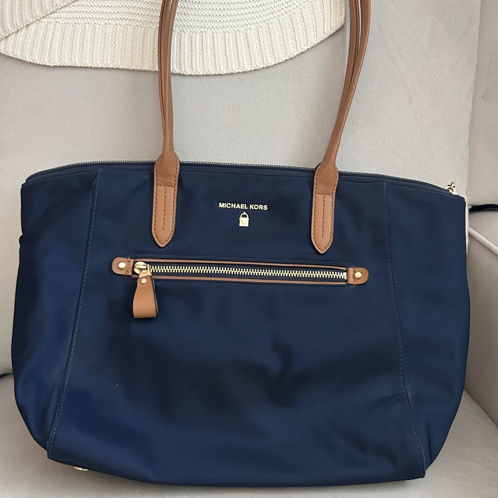 Michael Kors purse (Kelsey nylon tote)